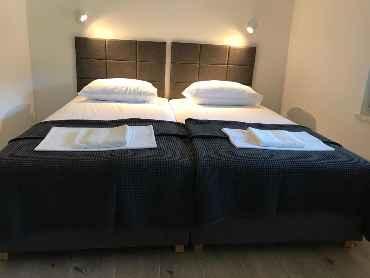 Apartments Haramincic M&B Stara Novalja Luaran gambar