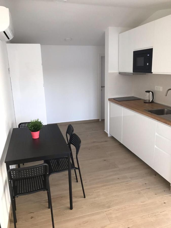Apartments Haramincic M&B Stara Novalja Luaran gambar